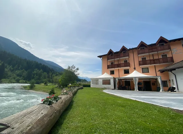 Lastè Nature Mountain Hotel