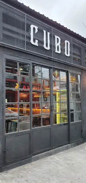 CUBO Bar