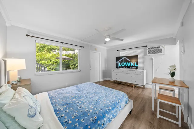 Riverbend Apartments by Lowkl