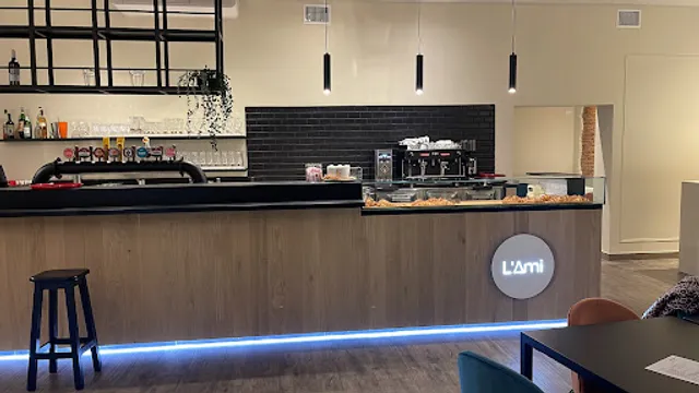 L’Ami Grill Restaurant & Pizza