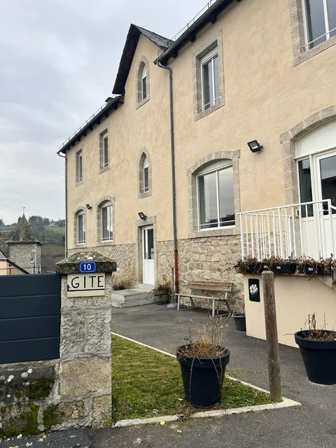 Gîte communal d'étape de l'ancienne école d'Espeyrac