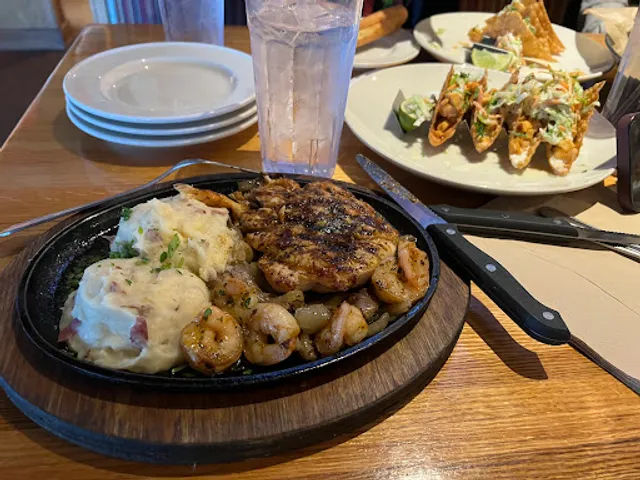 Applebee's Grill + Bar