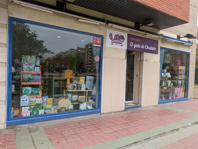 Libroteca the Cheshire Cat