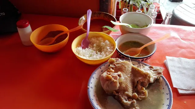 Caldos de gallina el Gallo