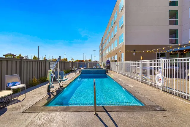 Tru by Hilton Colorado Springs Airport