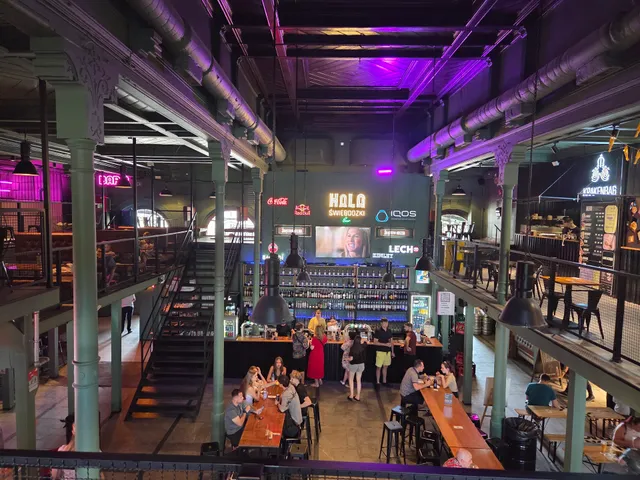 HALA Świebodzki - bar & food court