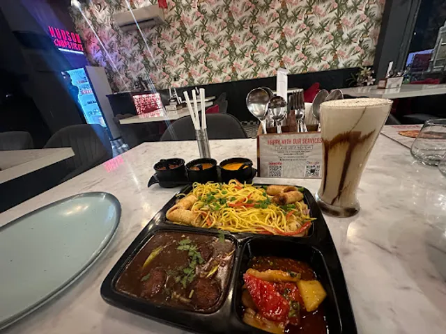 Hudson Chopsticks Gomti Nagar