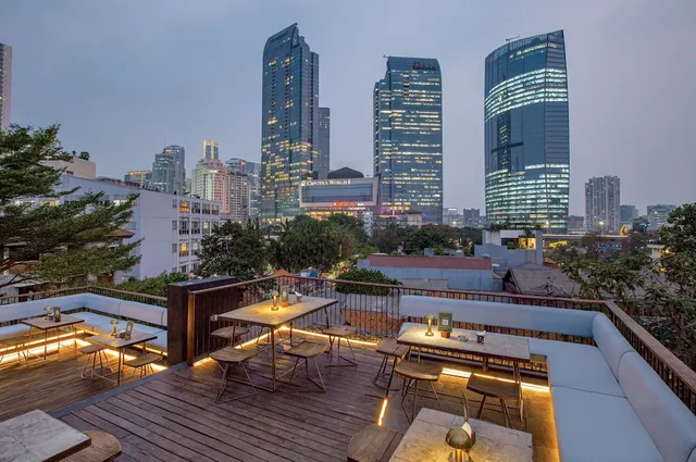 Miers Kuningan, ARTOTEL Curated
