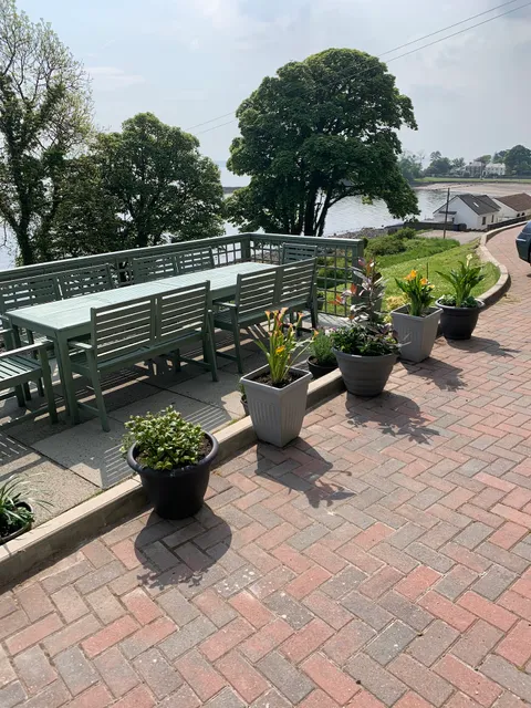 Chandlers Country House