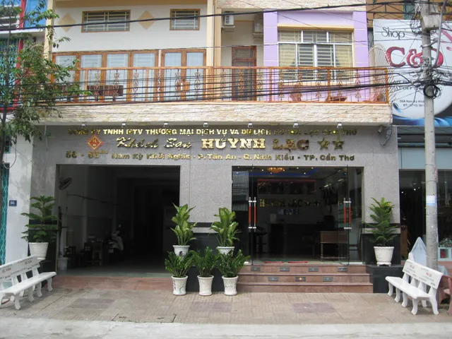 Huynh Lac Hotel