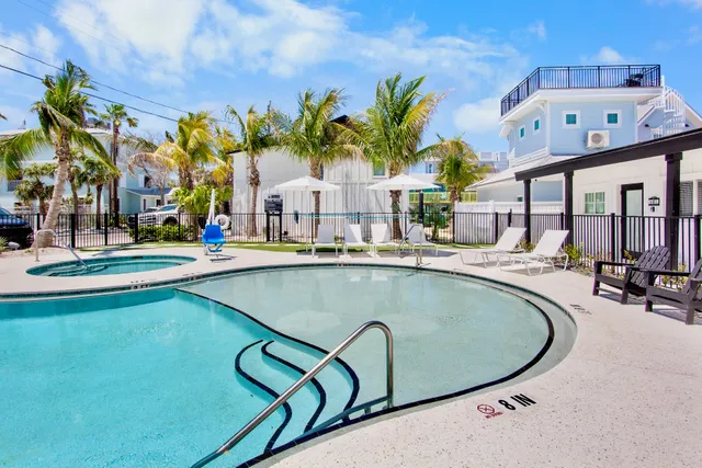 The Pelican Post at Anna Maria Island Inn