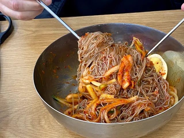 O-Bok Hamheung Nengmyeon