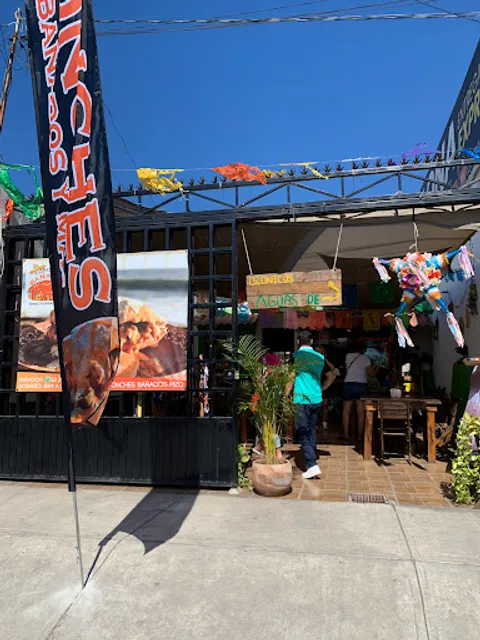 Birria, Quesabirrias, Chilaquiles y Lonches Bañados