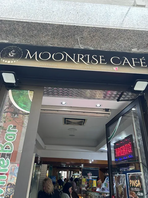 Moonrise Café