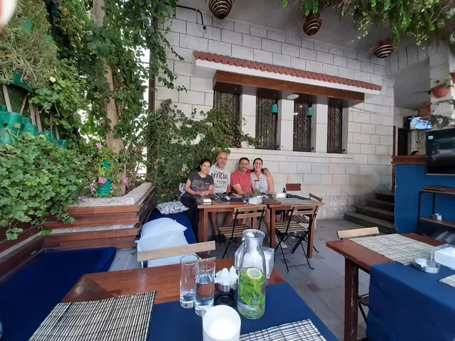Tammouz Restaurant & Cafe