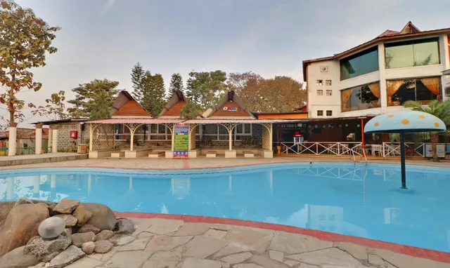 Treebo Premium Blue Mountain Country Club And Resort