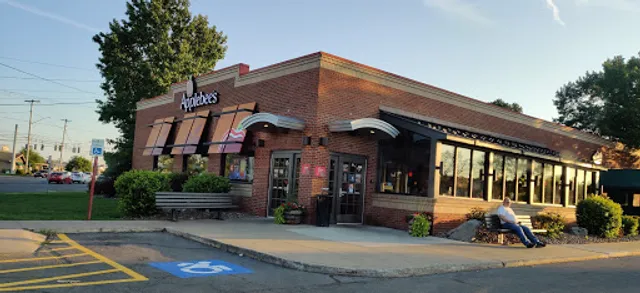 Applebee's Grill + Bar