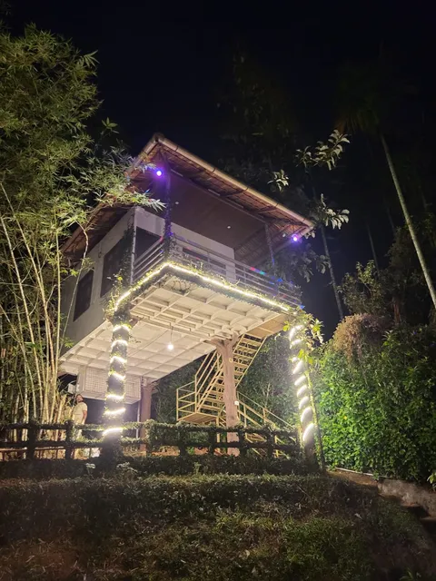 Ann's and Tom's Lake View Resort