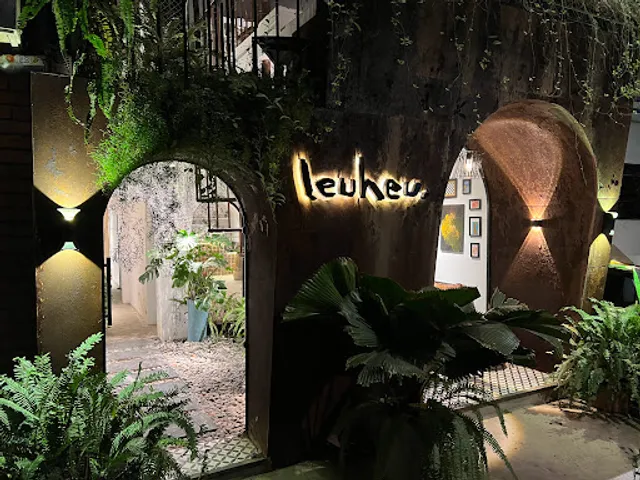 LEUHEU Cafe