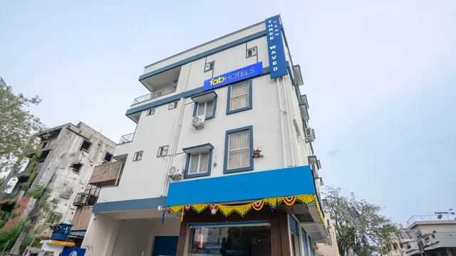 FabHotel Three Waves