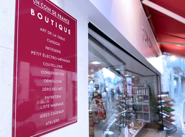 Un Coin de France Sarl