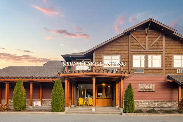 Sproat Lake Landing Resort