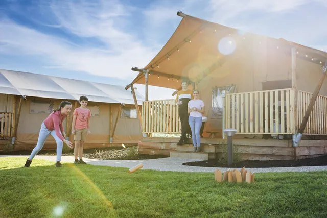 The Retreat at West Beach Parks (Formerly West Beach Parks Resort)