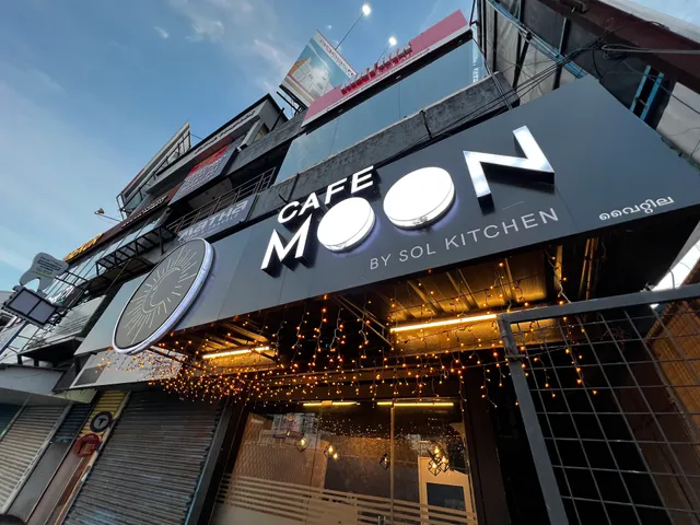 Cafe Moon By Sol Kitchen