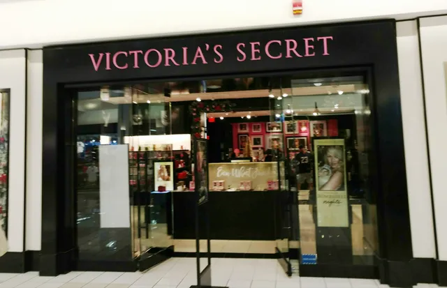 Victoria's Secret & PINK