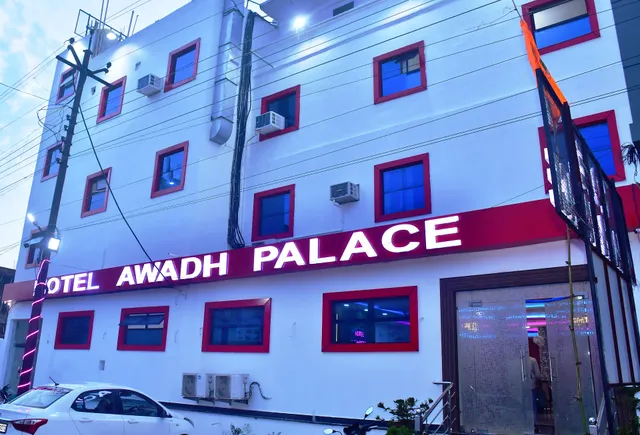 Hotel Awadh Palace