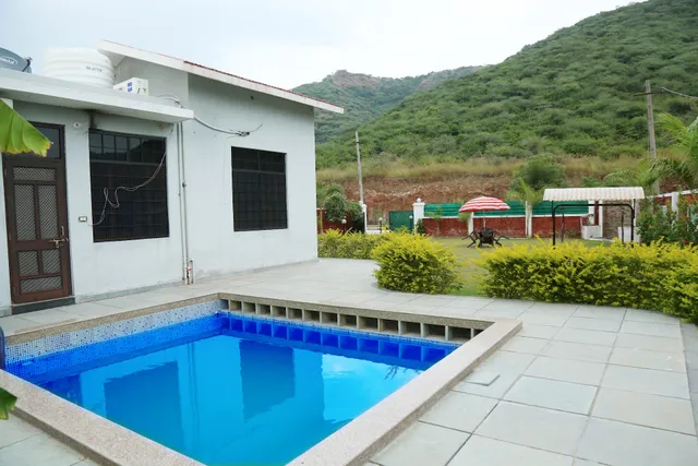 junoon farm house 13 homestay