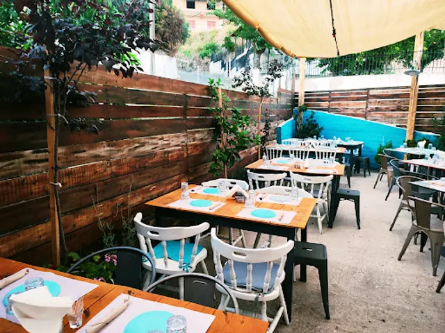 Alexius bistro (Cafe-Bar-Restaurant)