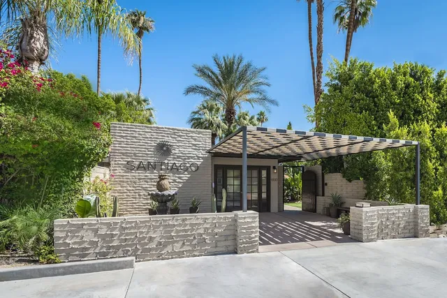 Santiago Resort - A Gay Men's Resort