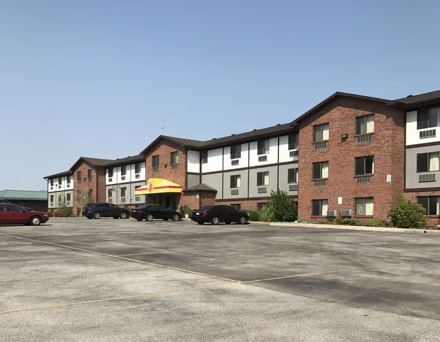 Super 8 by Wyndham Omaha/West Dodge