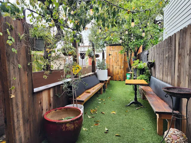 Kreation Juicery & Avoholic Bar - Tujunga