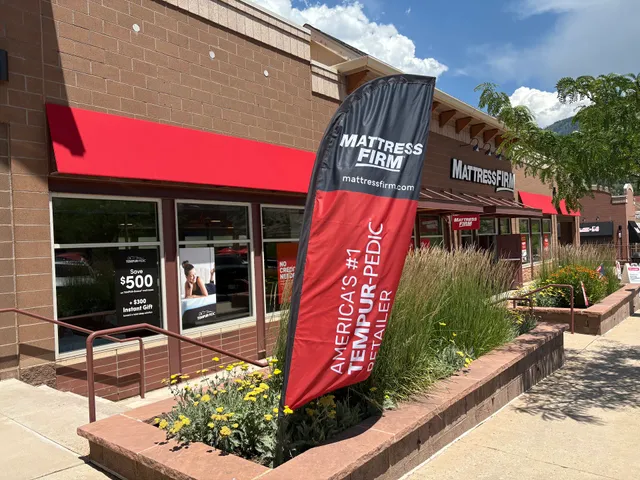 Mattress Firm Glenwood Meadows