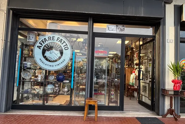 Affare Fatto negozio Usato & Vintage