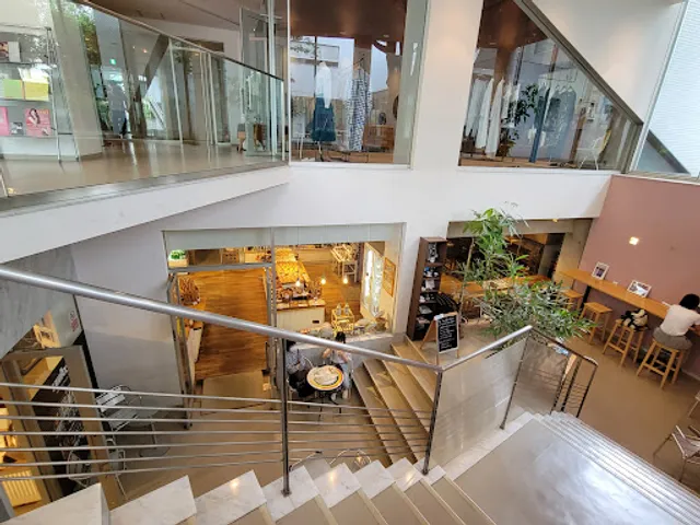 Hillside Pantry Daikanyama