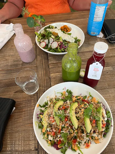 ionie Living Food & Tonics