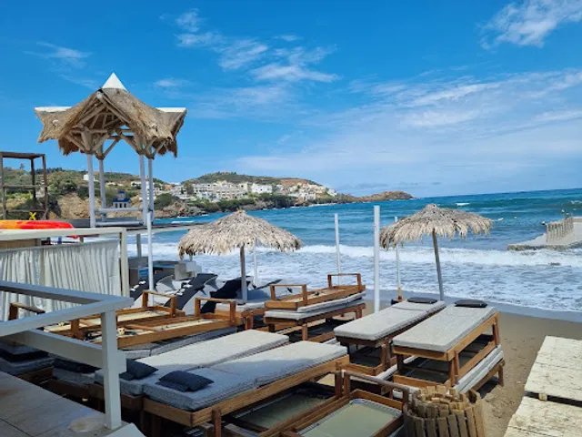 Nostos Cocktail Bar & Restaurant