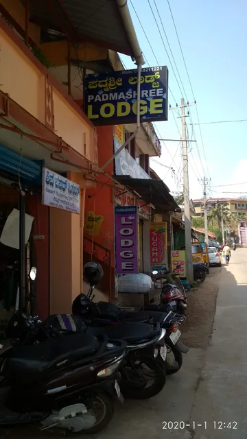 Padmashree Lodge