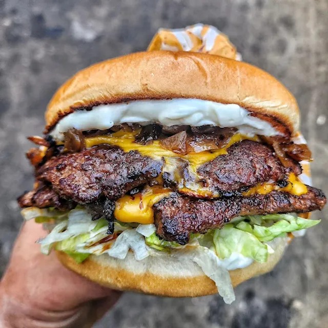 RE Burger Mount Maunganui