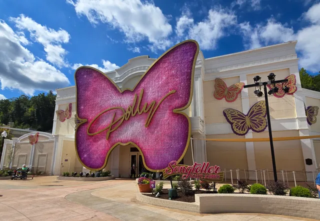 The Dolly Parton Experience