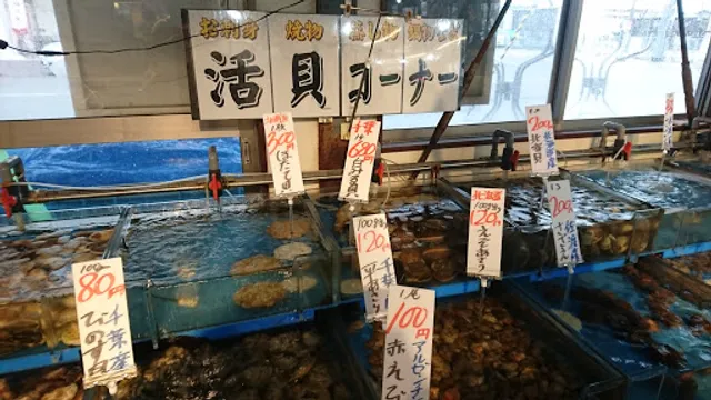 波止場のかき小屋