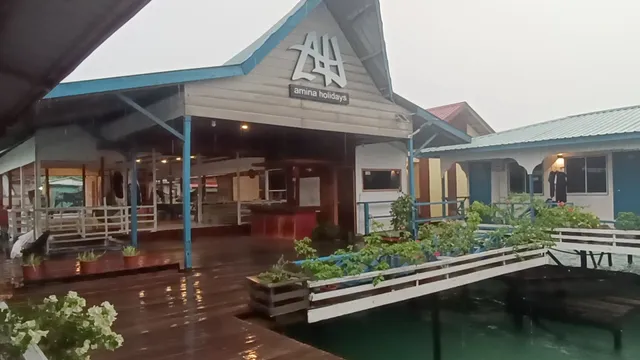 Amina Holidays Resort Mabul Island