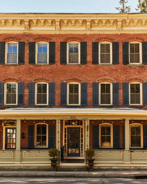 Six Bells Countryside Inn and The Feathers Tavern