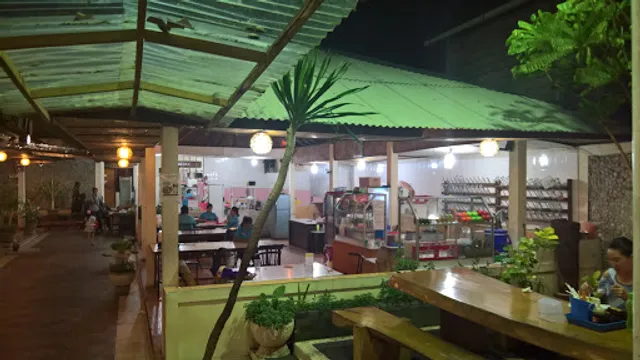 Waroeng Betawi Ahong