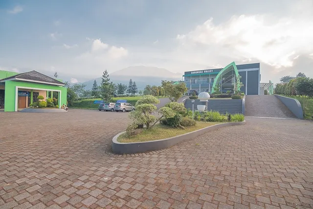 RedDoorz Syariah @ Sarongge Cianjur.