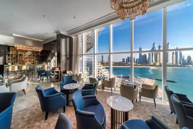 ABOVE 21 | Upscale whisky and cigar lounge | FIVE Palm Jumeirah