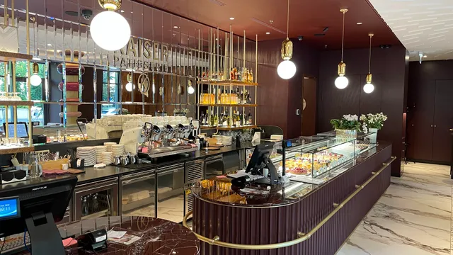 OMNI KAISER Patisserie